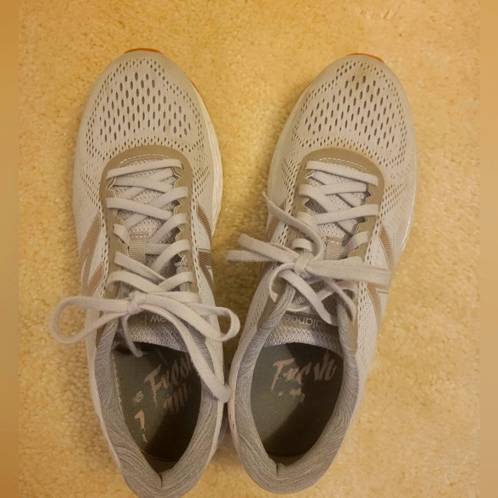 New Balance Arishi V2 sneakers